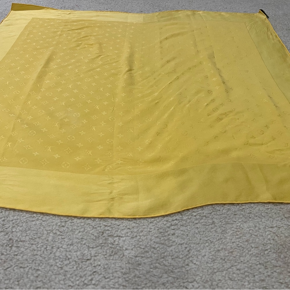 Louis Vuitton Monogram Silk Scarf Authentic